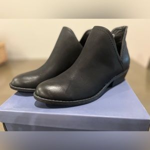 Universal Thread - Women’s Size 7.5 - Black - NWT